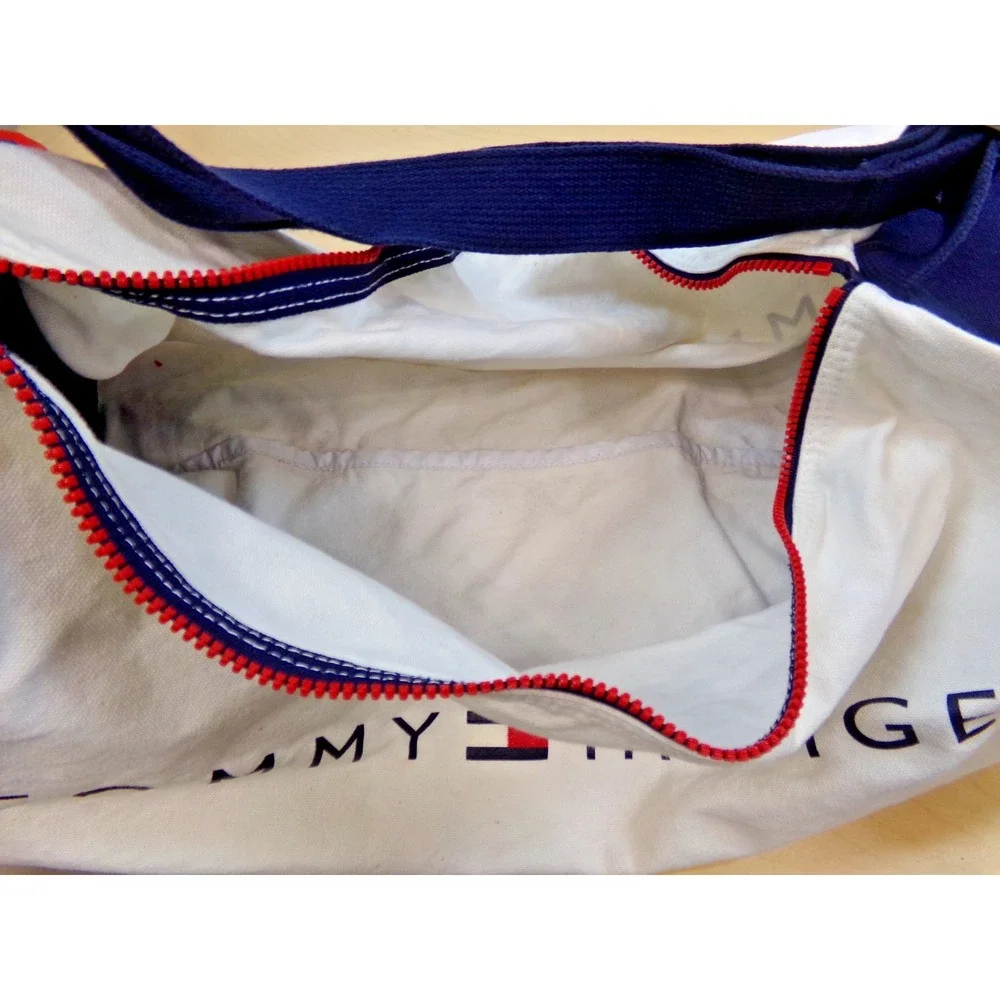 Tommy Hilfiger Vintage Classic White Travel Duffle Weekender‎ Gym Bag Carry On